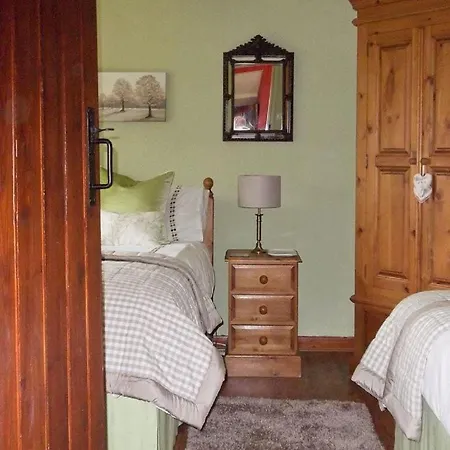 بيت للعطل Yarn House Cosy Traditional Overlooking Waterfalls هاويس